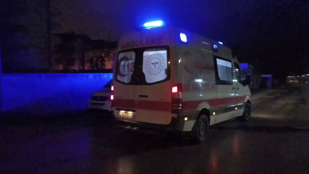 4 çocuk annesi eşini göğsünden bıçakladı!