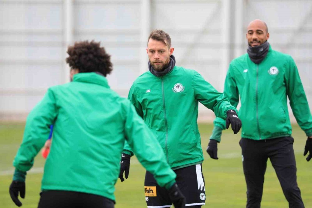 Konyaspor yoğun tempoda hazırlanıyor