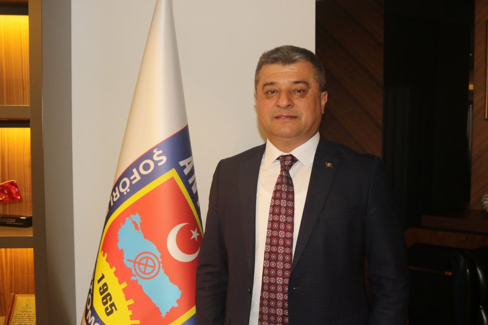 Korsan taksicilerden 7 dil seçenekli hizmet