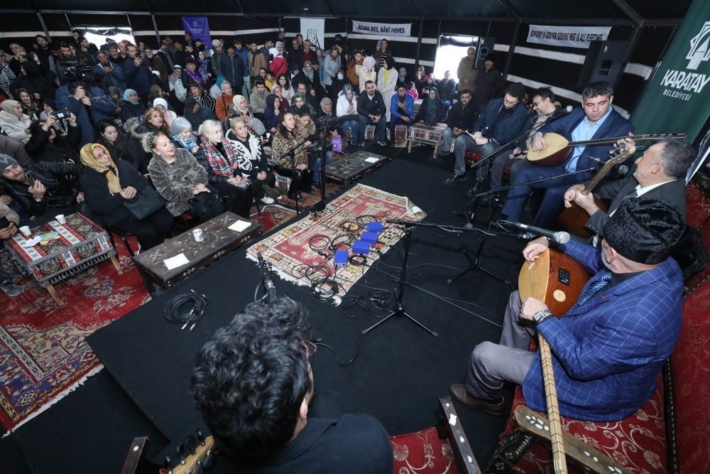 Aşıklar Konya'da buluştu