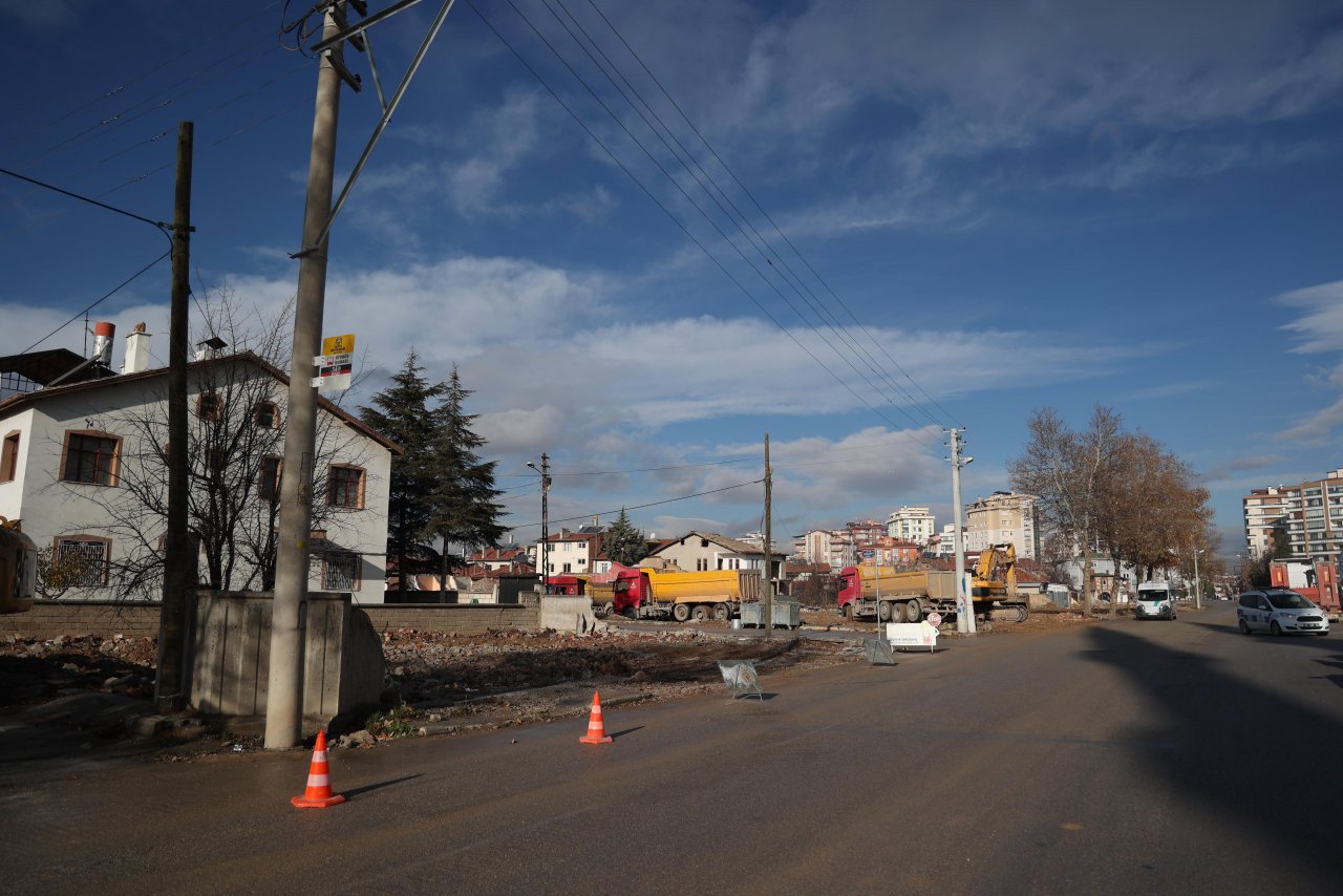 konyada-trafigi-rahatlatacak-yeni-caddelerde-son-durum-001.jpg