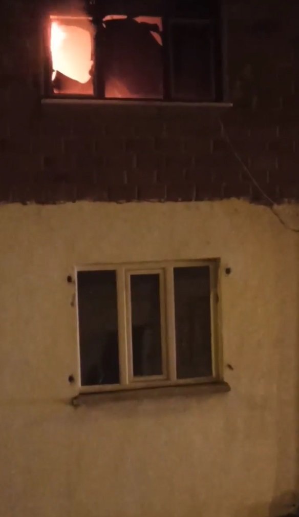 2 katlı evde yangın; 1 ölü