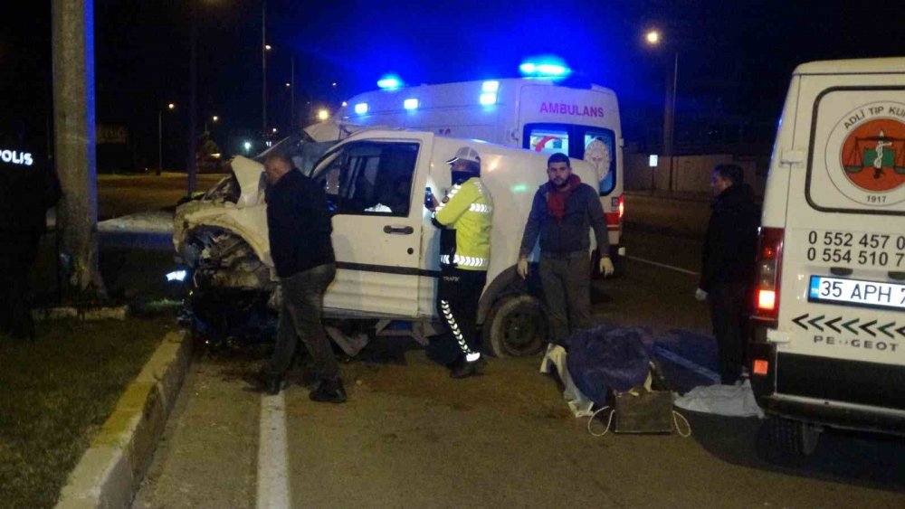 Karşı şeride geçen aracın sürücüsü hayatını kaybetti