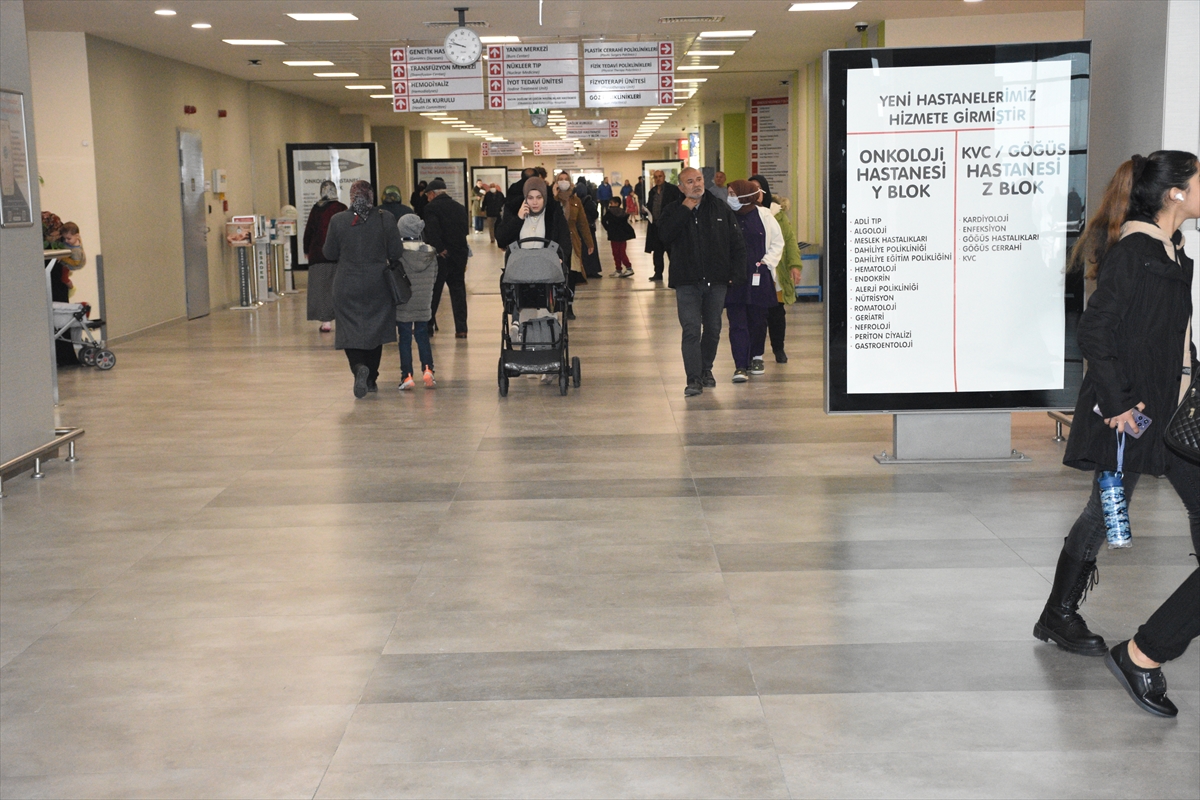 konya-sehir-hastanesi-milyonlara-hizmet-verdi-001.jpg