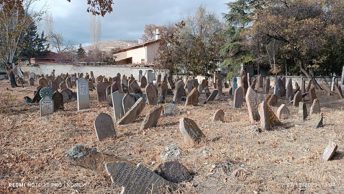 mezarlik-3.jpg
