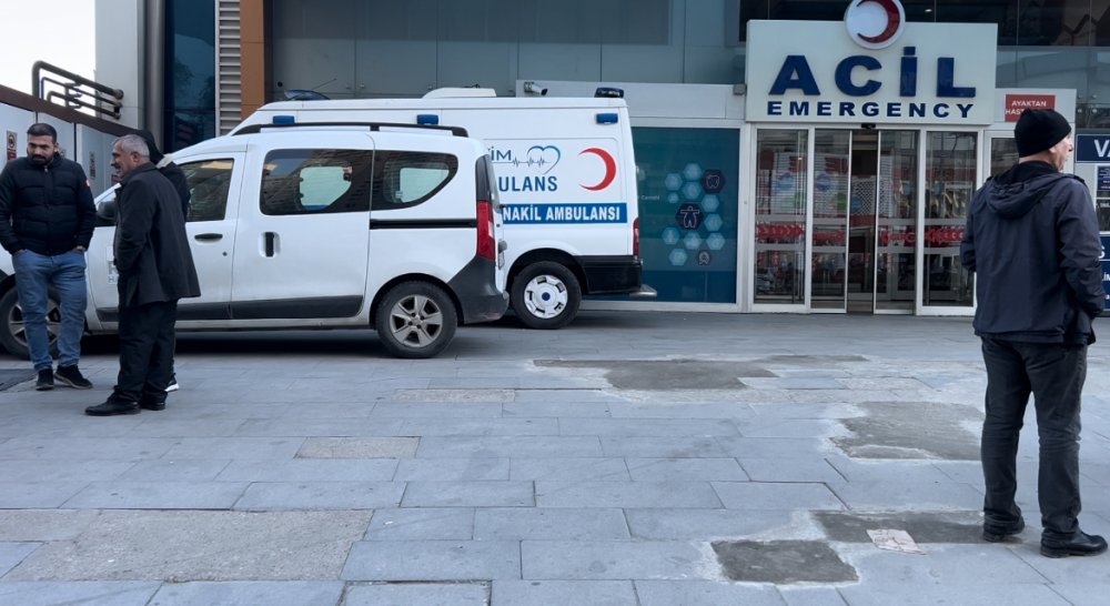 Güvenlik kulübesiyle TIR arasında sıkışan işçi hayatını kaybetti