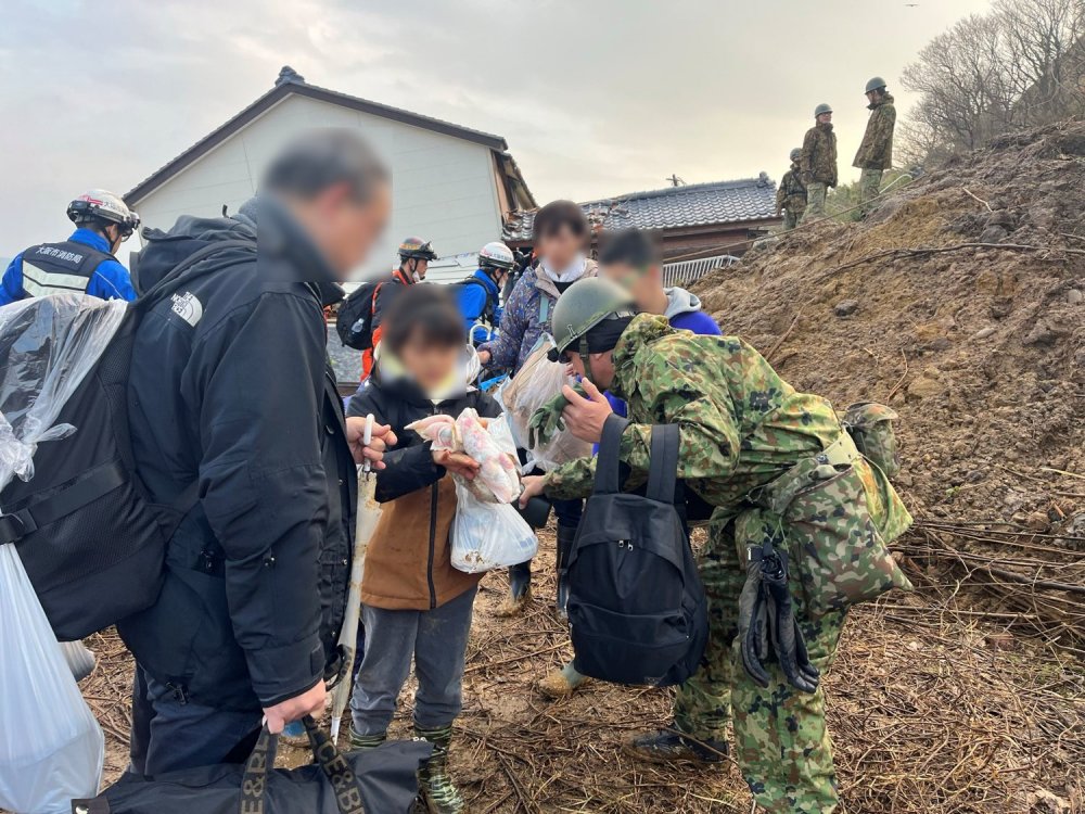 Japonya'da 7.6'lık depremde hayatını kaybedenlerinin sayısı arttı