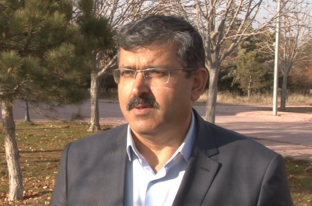 Konya Ovası'nda çiftçinin gözü kar yağışında