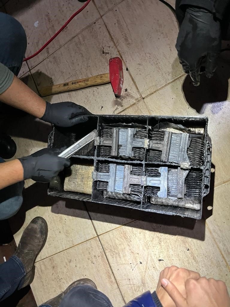 Akü içerisinde 22 kilogram esrar ele geçirildi