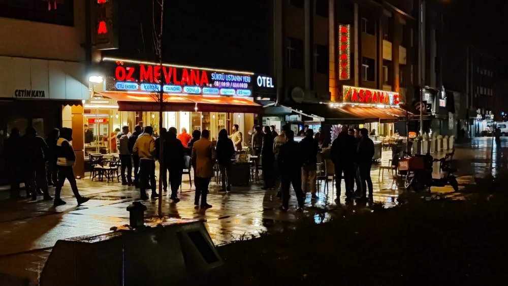 Ankara'da müşterilerin olduğu lokantaya silahlı saldırı