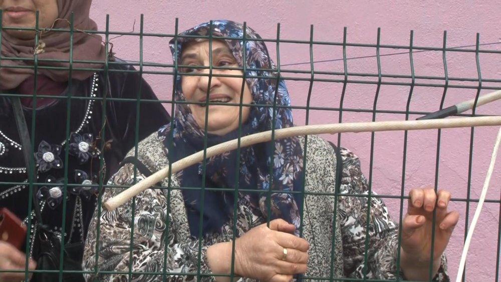 Ahırdaki sobadan yangın çıktı: 8 koyun telef oldu