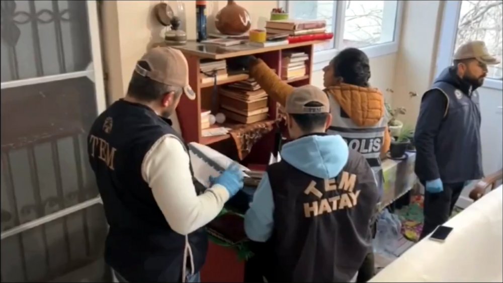 FETÖ üyelerine Konya dahil 12 ilde operasyon: 38 gözaltı