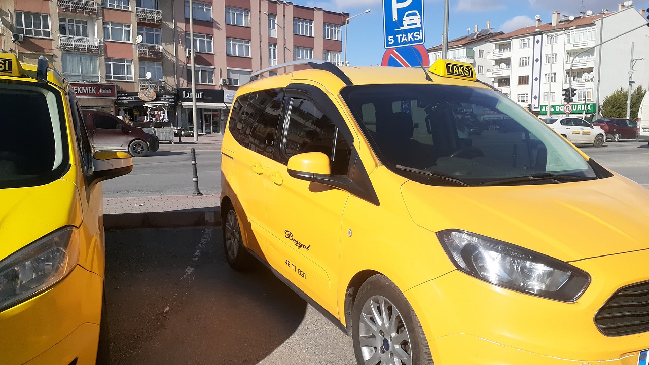 konyadaki-taksiciler-zam-bekliyor-besyol-taksi-002.jpg