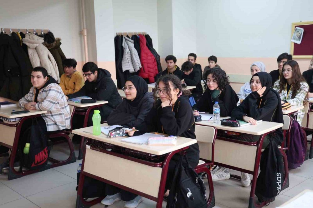 Türkiye tarihinde uzaydan ilk iletişime geçilecek okulda gurur ve heyecan üst seviyede