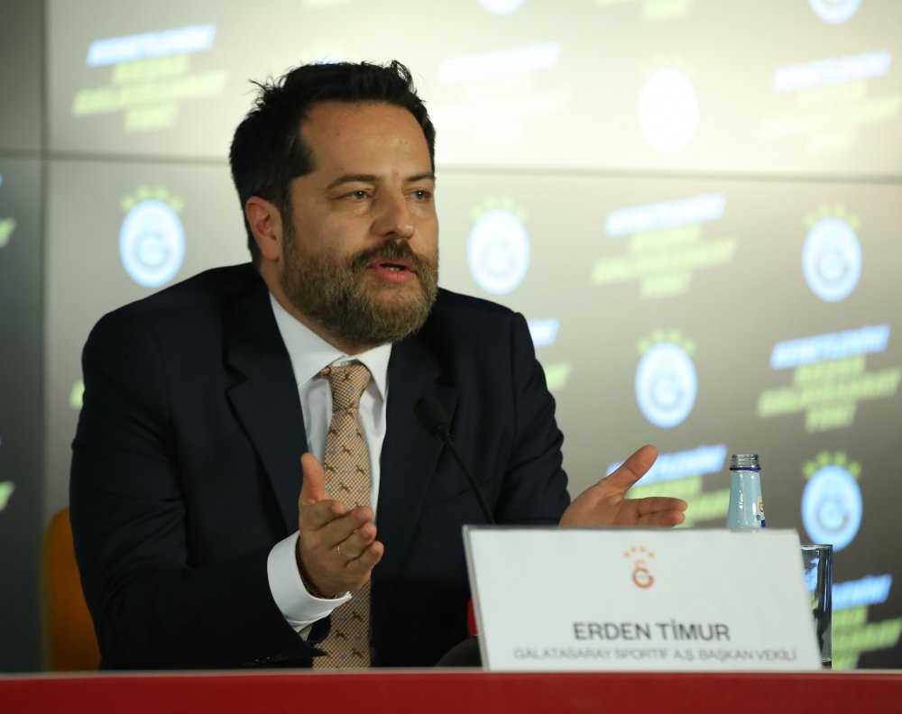 Dursun Özbek'ten Ali Koç'a: "Kimi kastediyorsun, seninle uğraşan, seni şampiyon yapmayacak olan kim?"