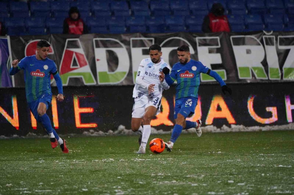 Adana Demirspor Rize'de yıkıldı