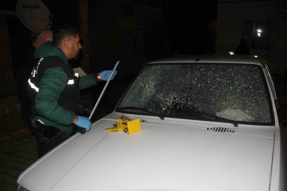 Konya’da arkadaşlar arasında apartman önünde silahlı kavga: 1 kişi ağır yaralandı