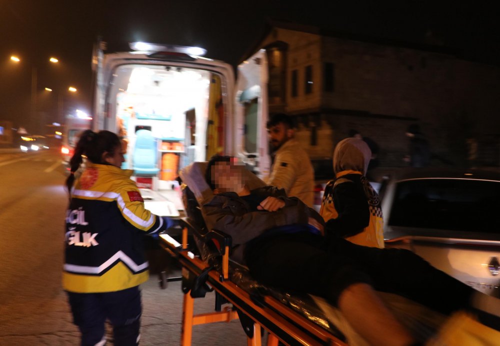 Yolda yürürken pompalı tüfekli saldırıya uğradı