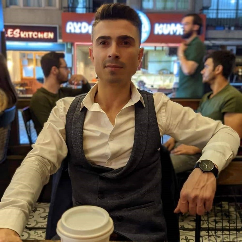 Gözyaşları sel oldu... Eski erkek arkadaşı kurbanı genç kız toprağa verildi