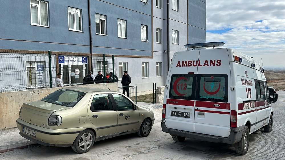 Öğrenci yurdunda zehirlenme şüphesi!