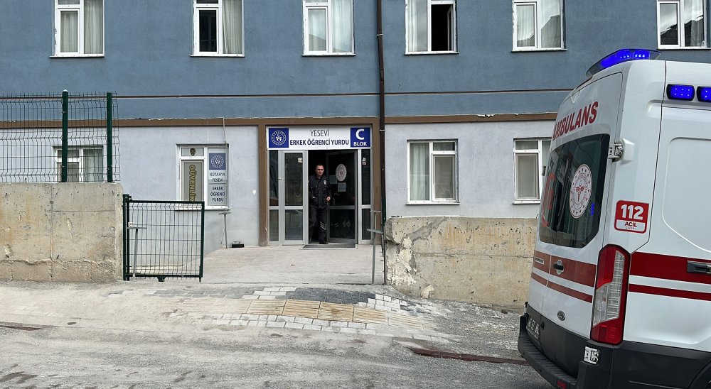 Öğrenci yurdunda zehirlenme şüphesi!