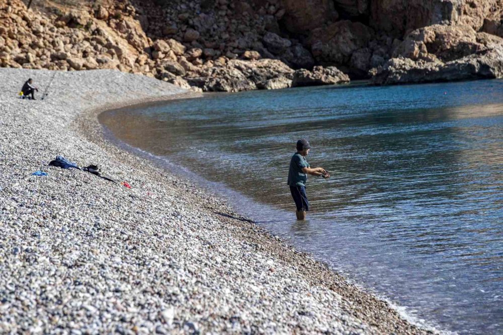 Onu görenler boğuldu sanıp, polisi arıyor! Aslında gerçek...