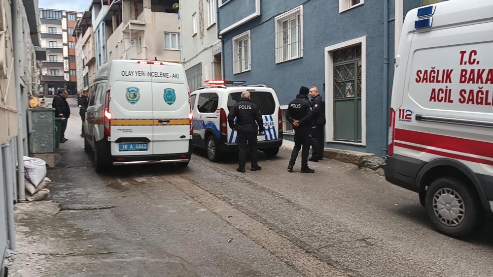 Boşanma aşamasındaki eşini öldürüp, mesaj attı