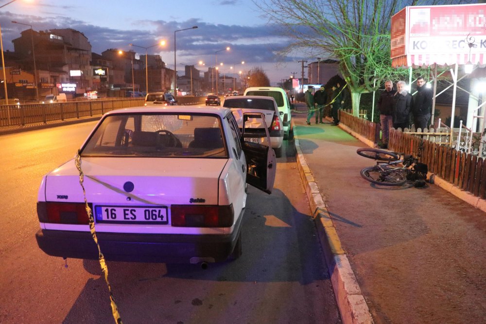 Otomobilin çarptığı bisiklet sürücüsü öldü