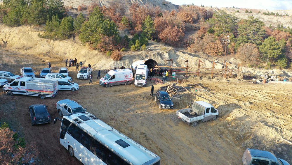 Kütahya'da kömür ocağında göçük; 1 işçi mahsur kaldı