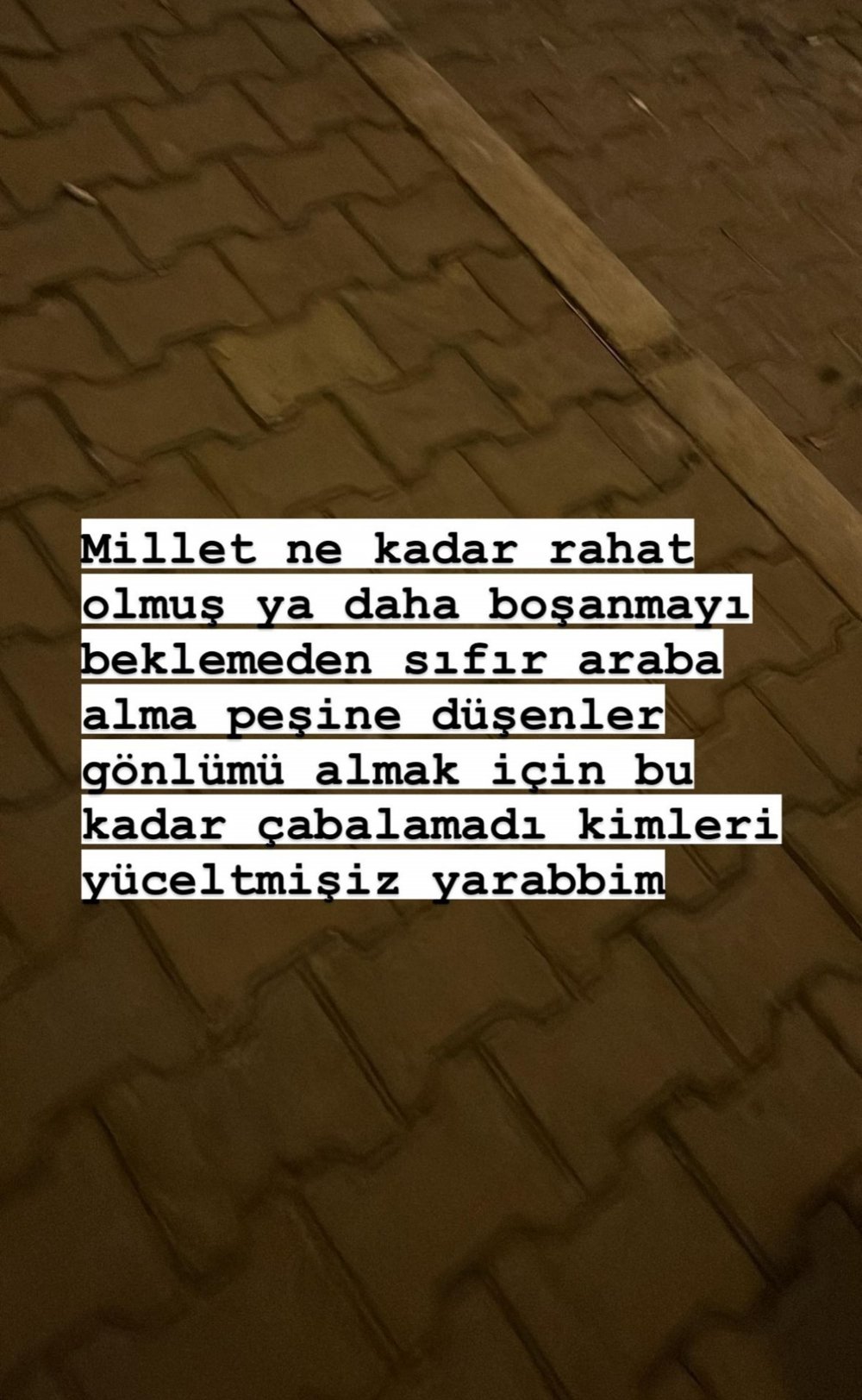 KADES ile yardım istedi, evine götüren polisi silahıyla vurdu