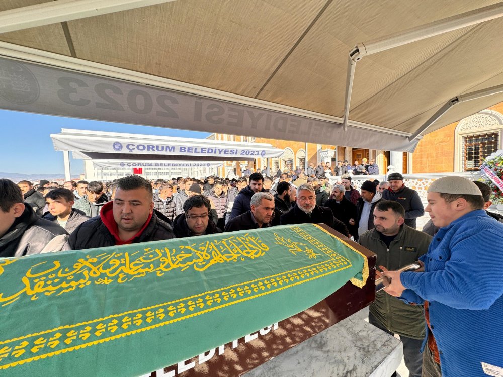 Kazada yaşamını yitiren genç futbolcu son yolculuğuna uğurlandı