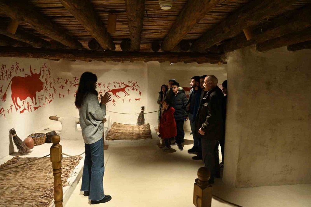 Konya'nın en büyük değerine akın akın geliyorlar! Başkan Altay da davet etti