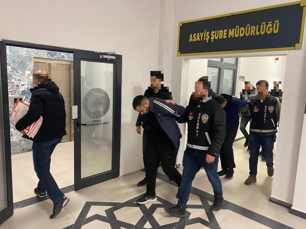 Polisin takibindeki hırsızlık çetesi suçüstü yakalandı