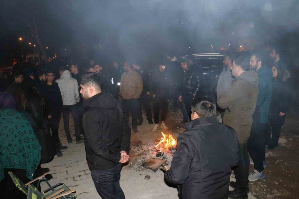 78 kişiye mezar olan Hakimbey Apartmanında anma etkinliği