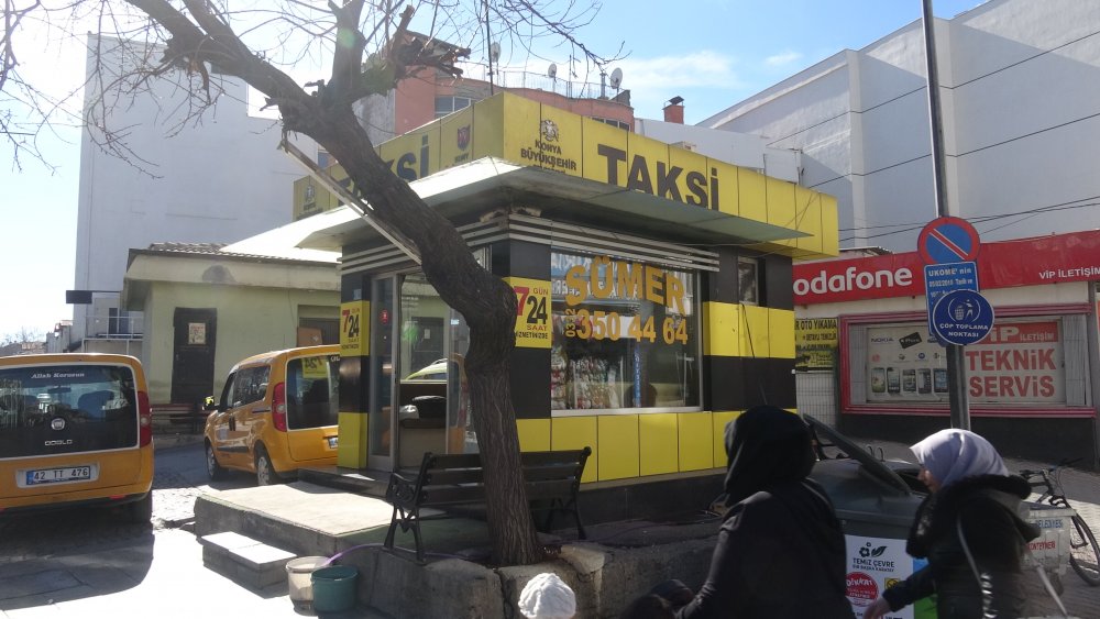 Taksi şoförü müşterisi tarafından bıçaklandı