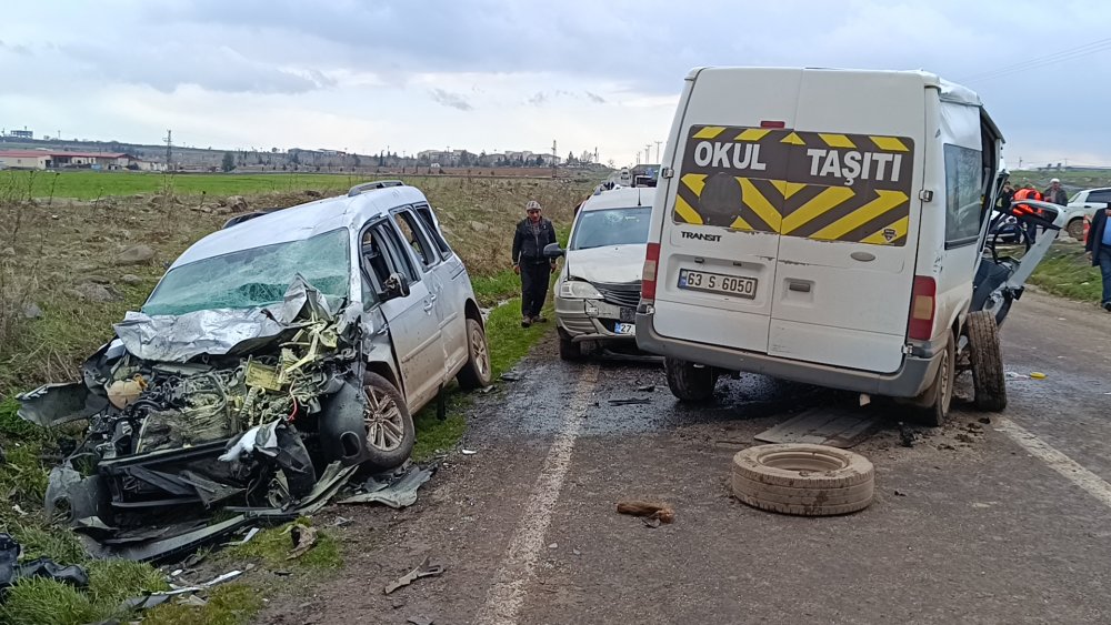 3 aracın karıştığı kazada 6 kişi yaralandı