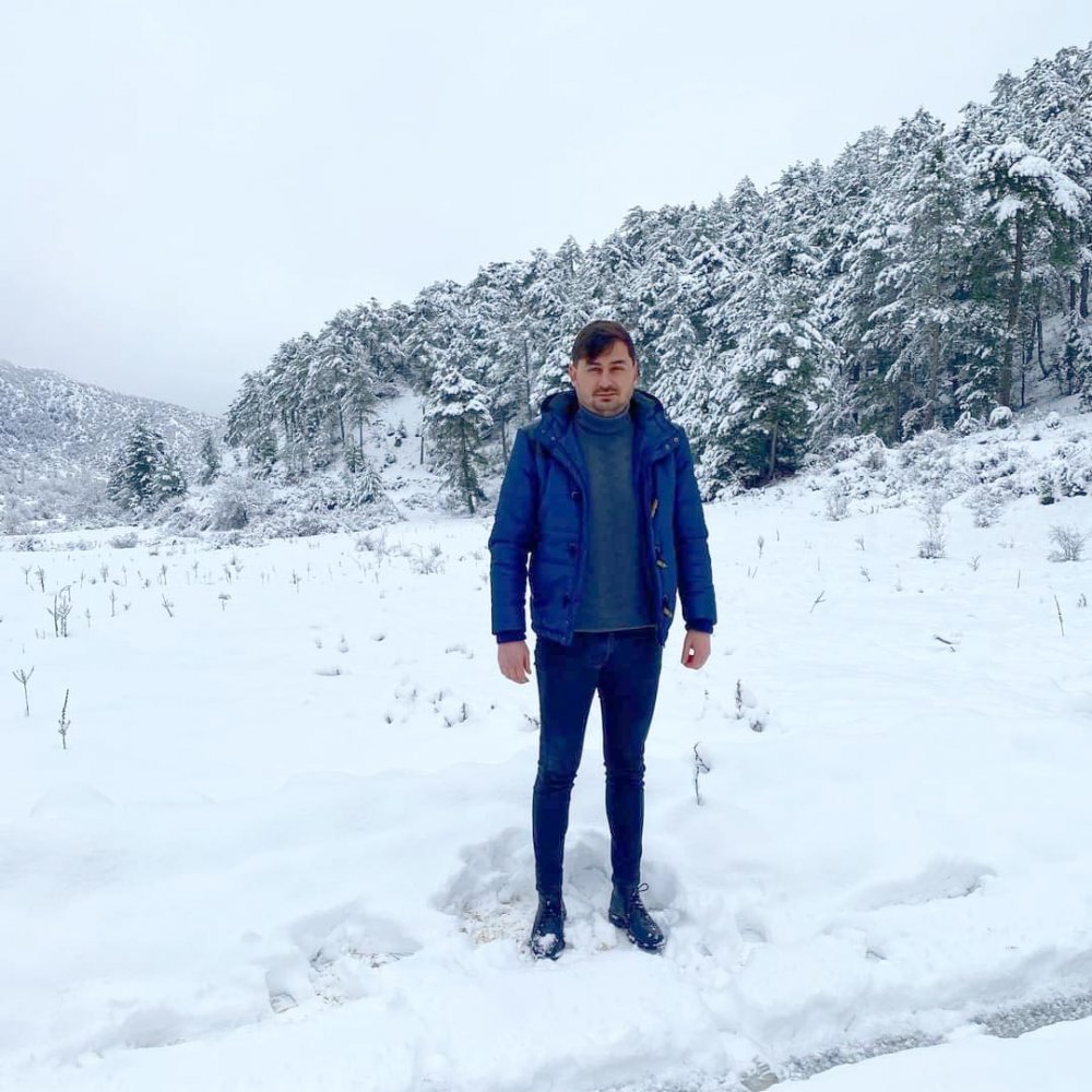 Çocukluk arkadaşını, eski kız arkadaşını işe aldığı için öldürmüş