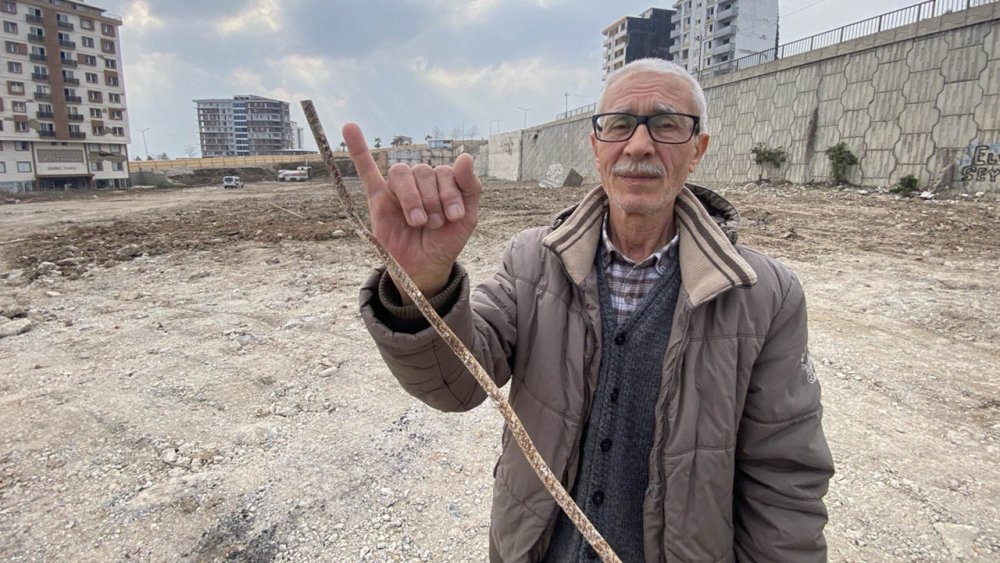 Bin 400 kişinin hayatını kaybettiği Ebrar Sitesi'nden sağ çıkan vatandaş: “Burayı bize depreme dayanıklı diyerek sattılar”