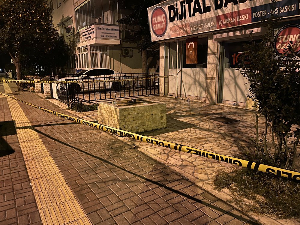 Yer İzmir... Sesi duyan koştu, fakat kurtarılamadı...