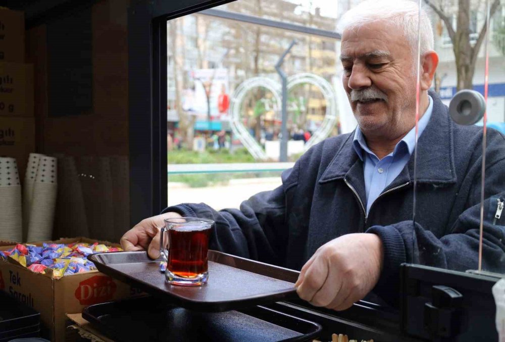 Zamlara inat bu kafede çay 3 TL!