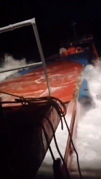 Batan Batuhan A isimli gemide yaşadığı dehşeti kayda alıp eşine gönderdi