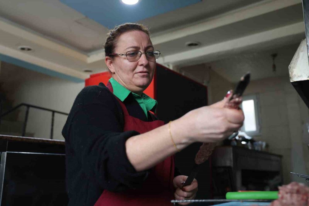 Bulaşıkçı olarak başladı, usta oldu