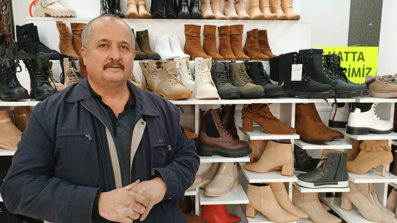 konyada-yagis-olmayinca-ayakkabi-satislari-durdu.jpg