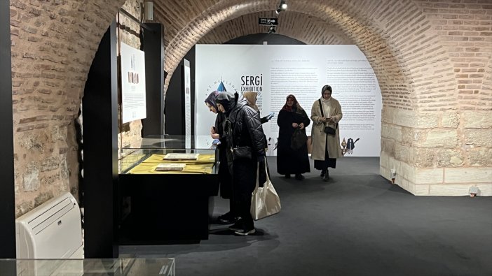 mevlanaya-dair-cok-sergilenmeyen-ve-bilinmeyen-eserler-sultanahmette-sanatseverlerle-bulusuyor-003.jpg