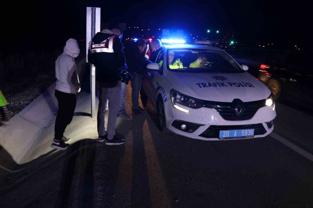 Yolun karşısına geçmek isterken otomobilin çarptığı yaşlı adam öldü