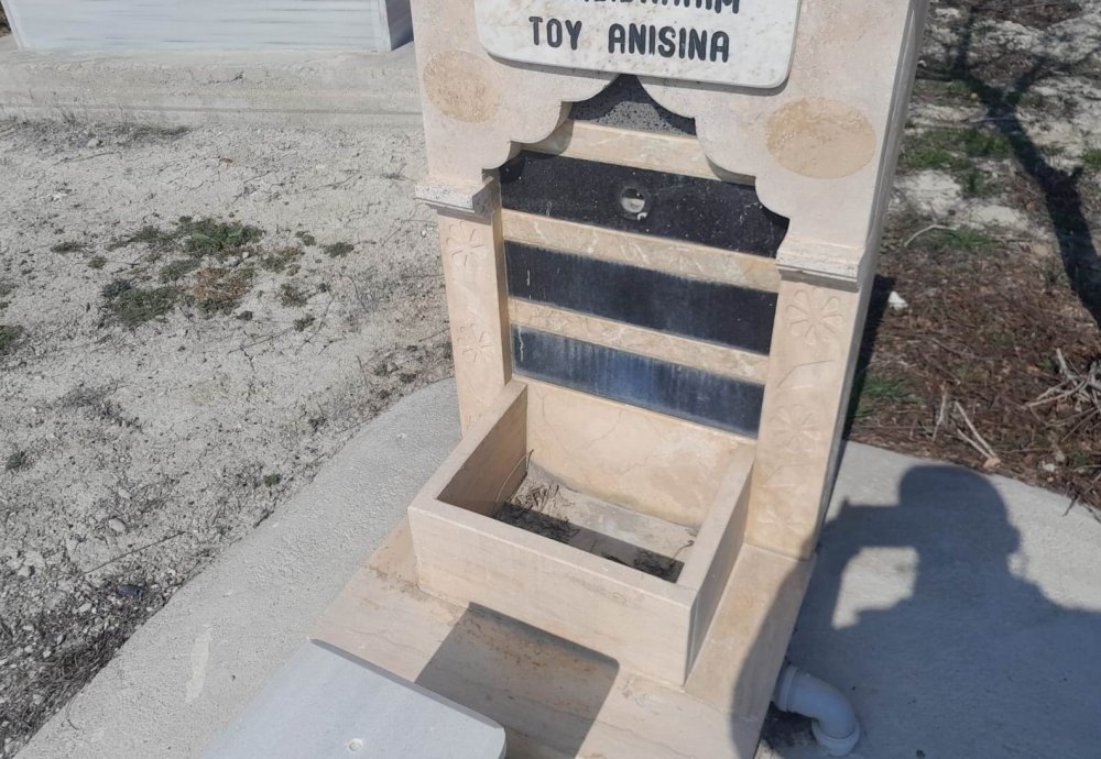 Konya'da mezarlıktaki çeşmelerin musluklarını çaldılar