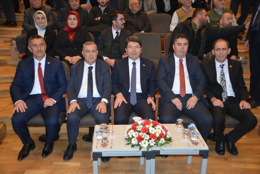 Bakan Tunç: Yerel yönetim ve hükümet uyumu önemli