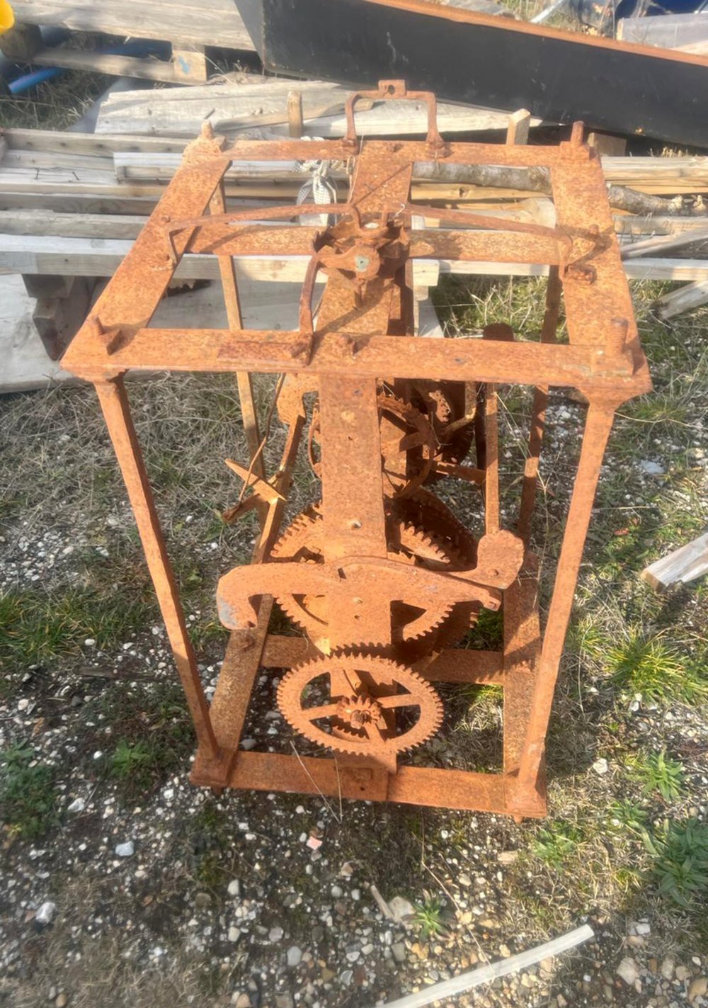 Sultan 2'nci Abdülhamid'in yaptırdığı saat kulesinin kayıp mekanizması bakın nerede bulundu