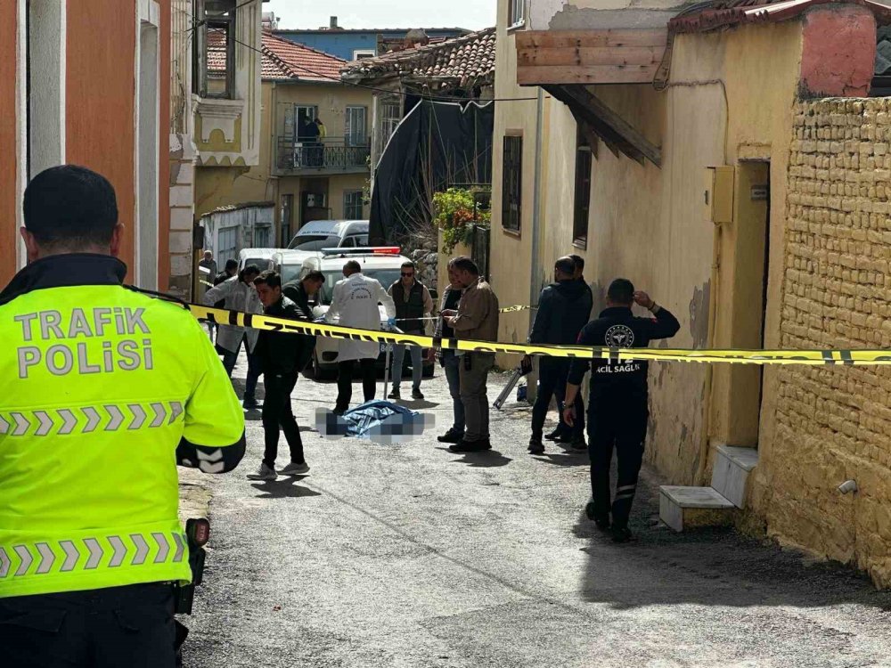 Muğla'da yolda yürürken öldürüldü!