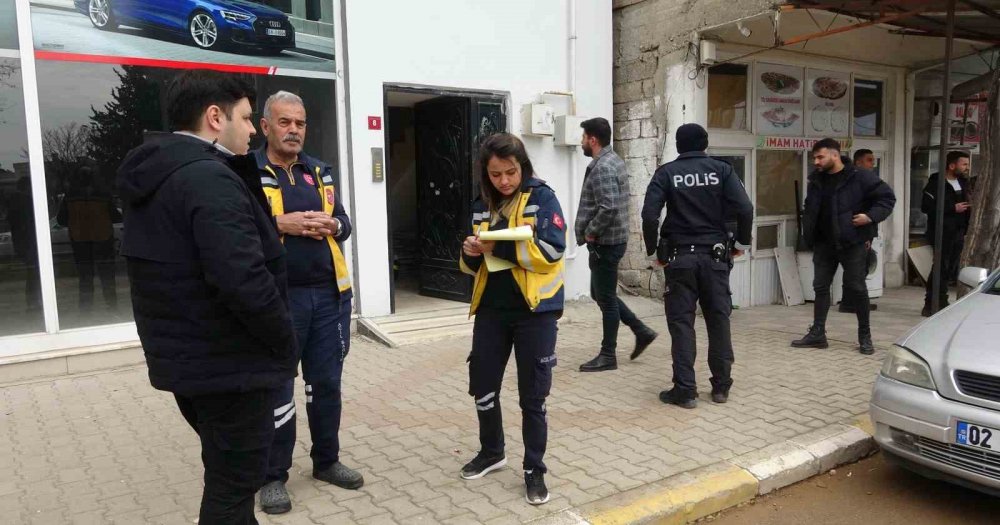 Yaşlı adam asansörde ölü bulundu